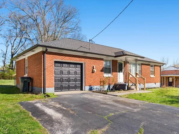 1929 Woodmont Dr, Columbia, TN 38401