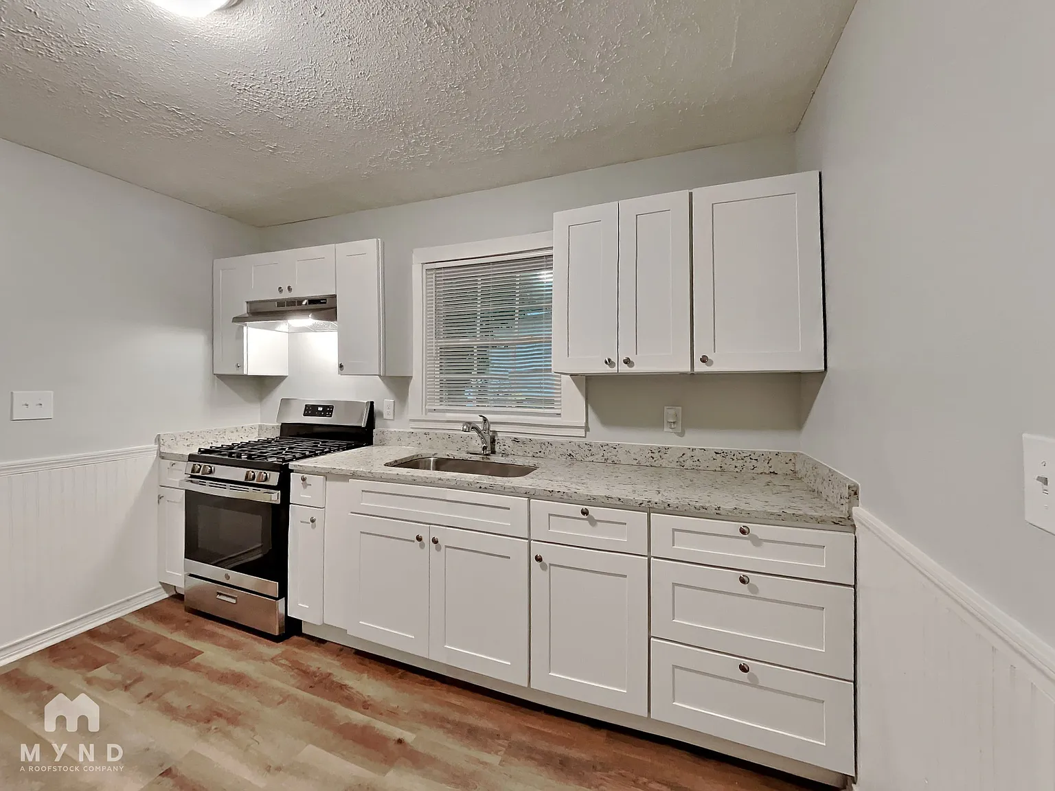 3 bed, 1.0 bath, 1040 sqft, $1,480 — Photo 4