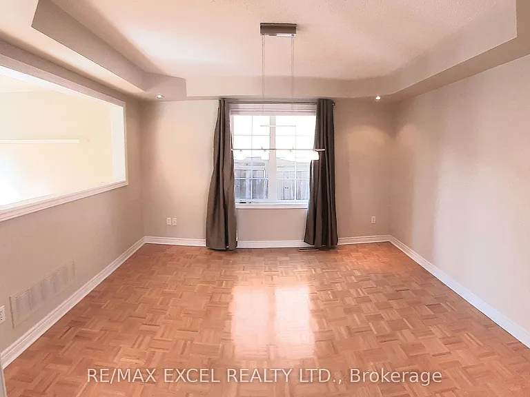 131 Cynthia Jean St — Photo 7