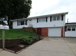 1001 Durand Dr, Bellevue, NE 68005