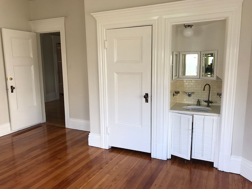 1st image of 2205 24th St #2