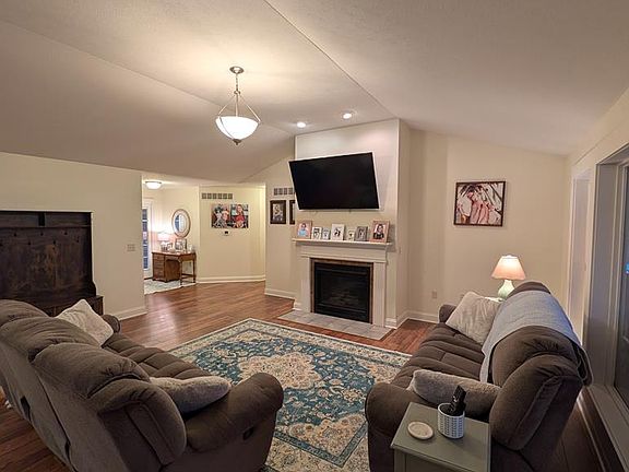 5th image of 3199 Tick Ridge Rd