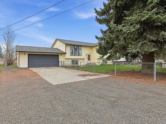 2nd image of 4014 N Locust Rd