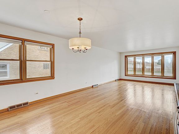 5th image of 8506 N Greenwood Ave