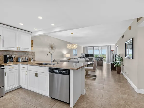 3499 Oaks Way APT 703, Pompano Beach, FL 33069