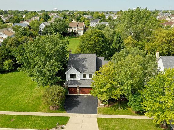 2nd image of 1970 Bridlewood Dr