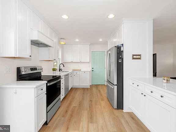 2nd image of 7996 Serenity Ct
