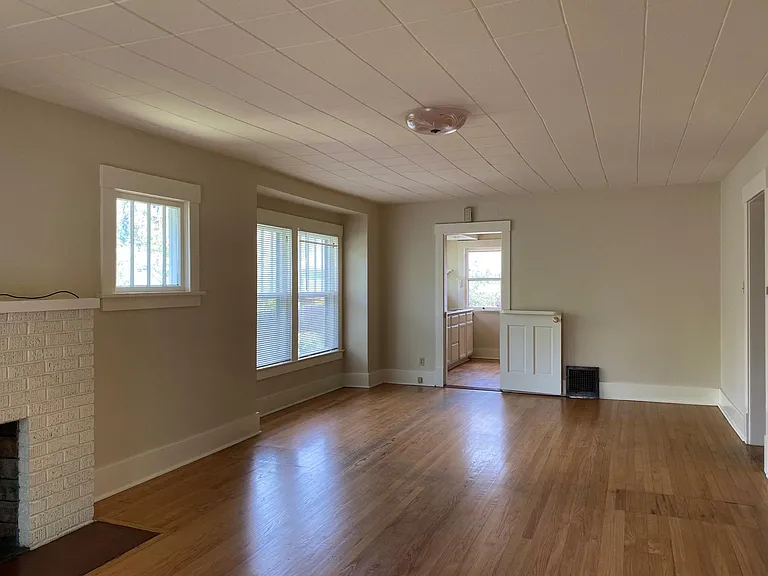 620 E Fontanero St — Photo 4