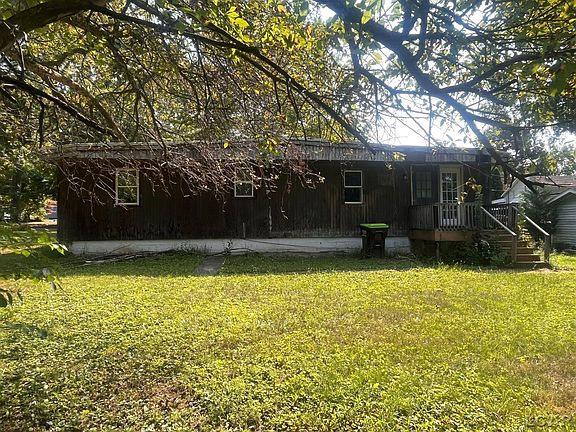 3rd image of 914 Hoch Ave
