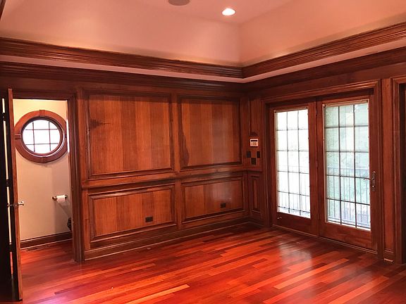 3rd image of 311 Walnut Ave
