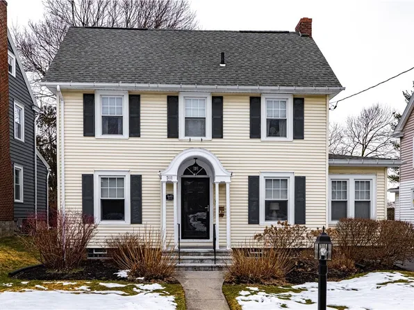 311 Carlton Rd, Syracuse, NY 13207
