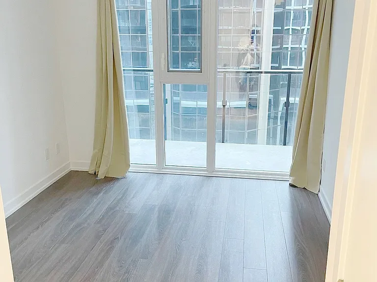 20 Edward St #610 — Photo 6