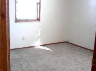 1032 Eisenhower Cir, Junction City, KS 66441