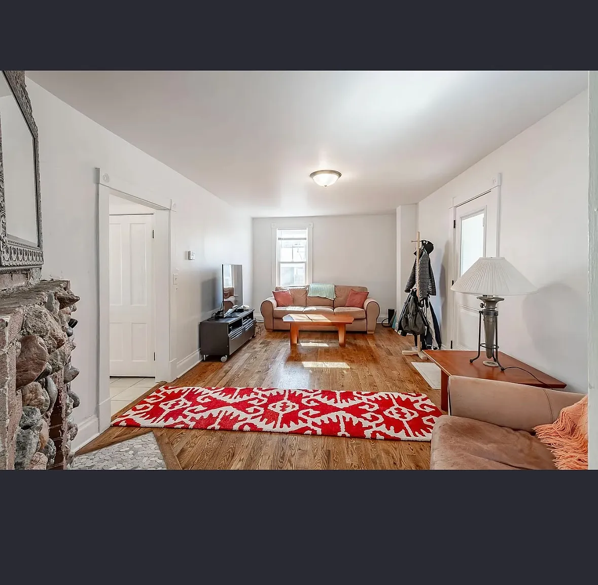 3 bed, 1593 sqft, $2,900 — Photo 3