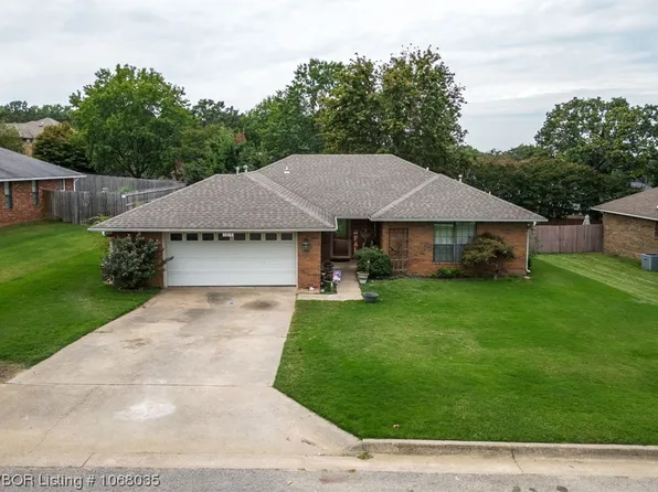1615 Hunter Hill Dr, Van Buren, AR 72956