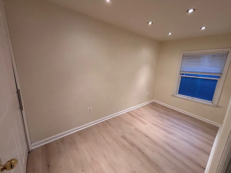 315 Bloomfield St — Photo 9