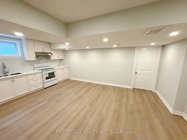 1353 Myron Dr #LOWER — Photo 35
