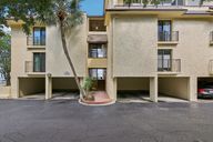 Astor St 6-1305-001.jpg