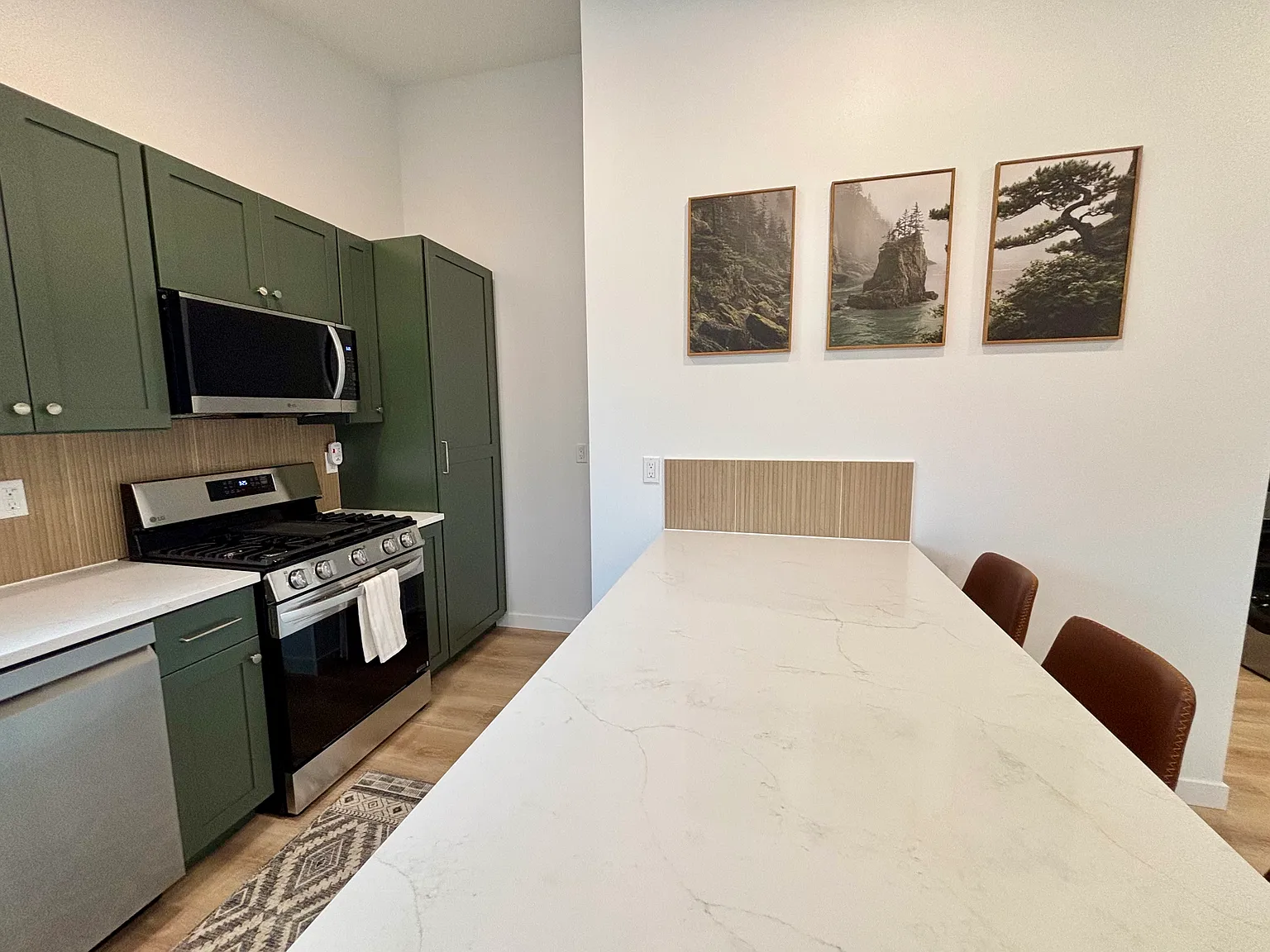 2 bed, 900 sqft, $2,750 — Photo 4