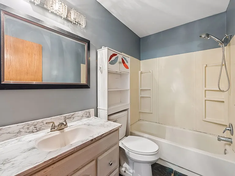 7410 72nd Ln N #7410 — Photo 8