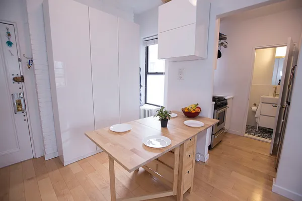 Rented by Bond New York | media 4