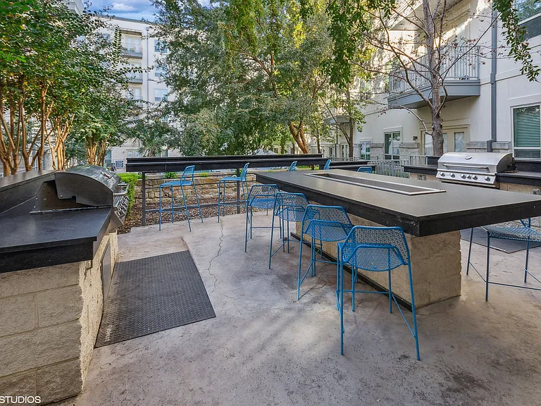 The Louis Las Colinas — Photo 23