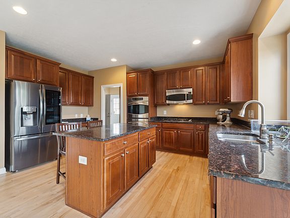 2nd image of 4861 S Cobblestone Dr