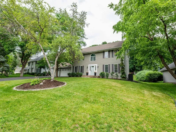 4810 Juneau Ln N, Plymouth, MN 55446