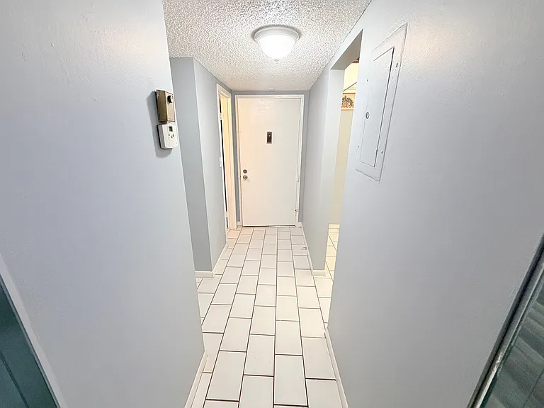 4354 NW 9th Ave #14-3C — Photo 7