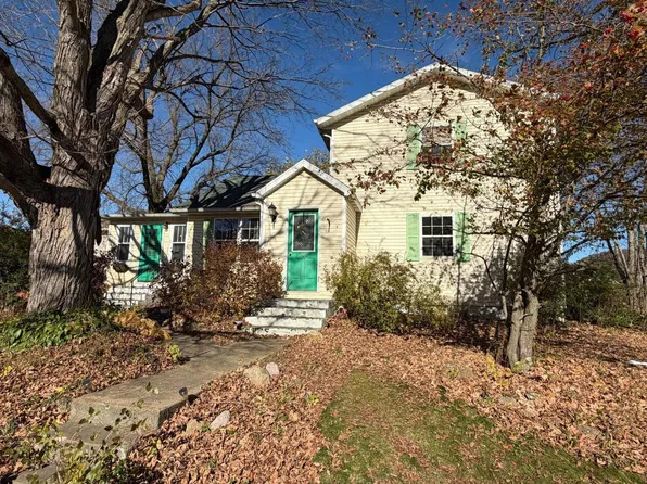 906 Ramsey St, Brownsville, MN 55919