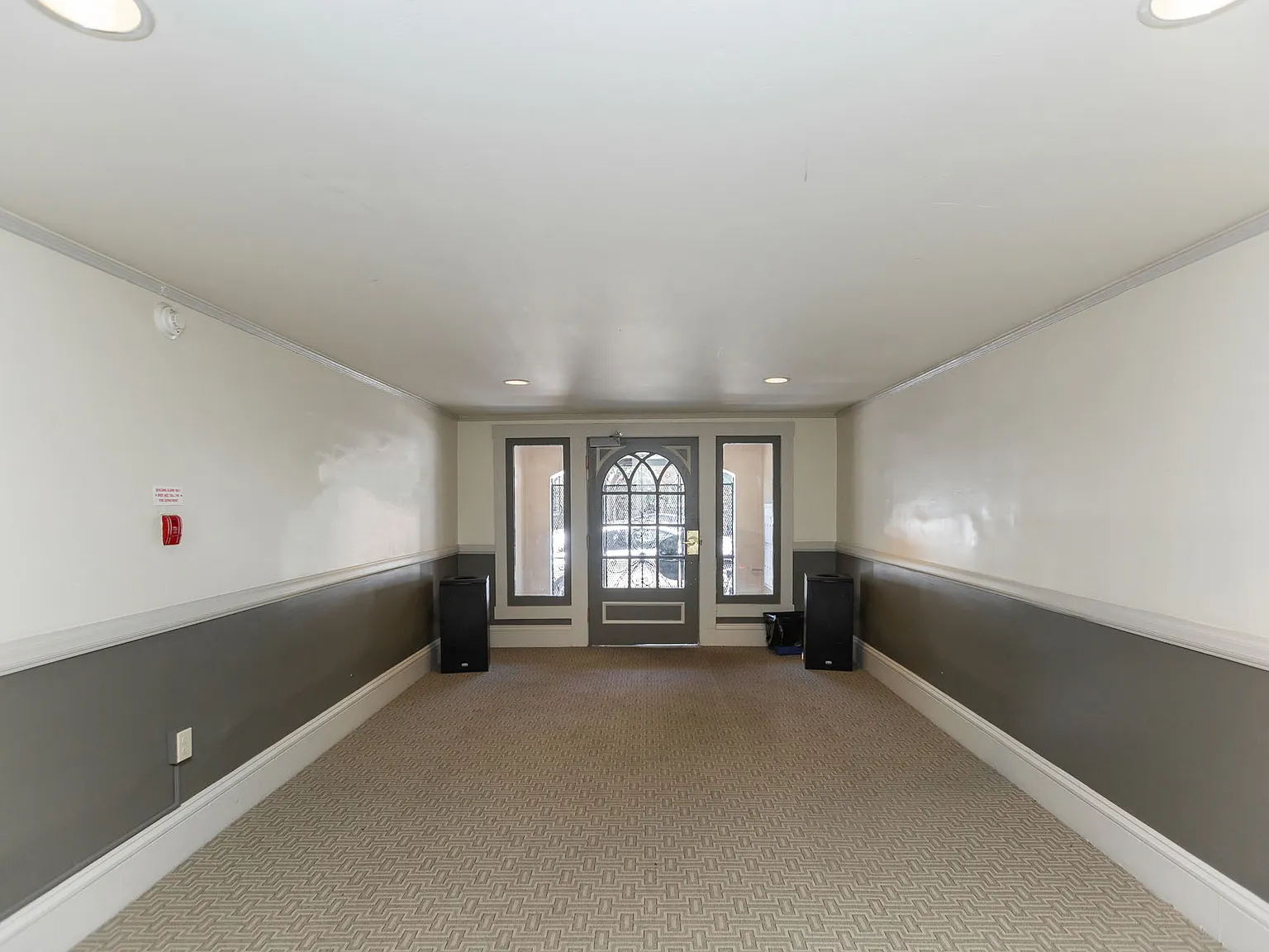 520 Scott — Photo 3