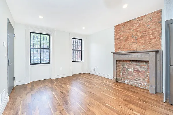 Rented by REAL New York | media 4