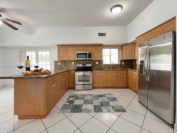 5th image of 10140 SW 26th Ter
