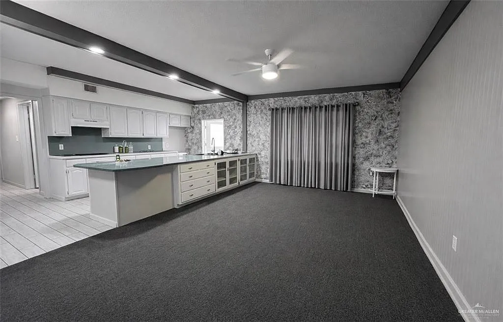 3 bed, 2.0 bath, 2670 sqft, $1,800 — Photo 3