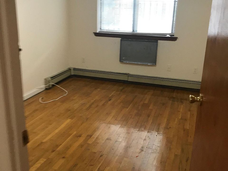 1st image of 14506 34th Ave Floor 1