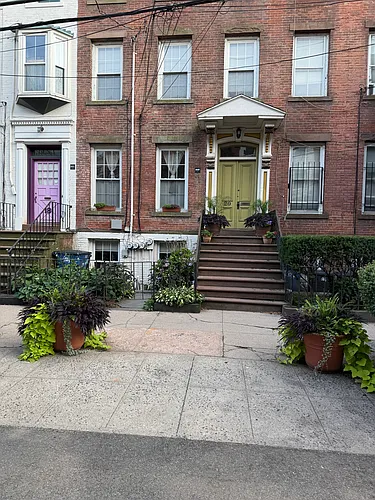 20 Court St #1 Photo 1