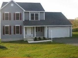 6 Settler Ln, Troy, NY 12180