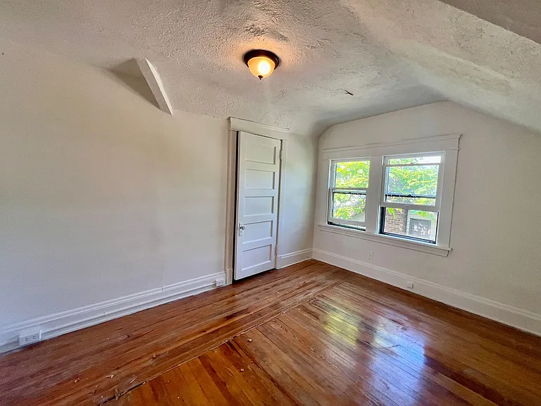 3305 E Overlook Rd — Photo 5