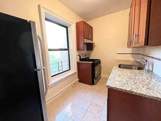 Rented by Premier One Realty LLC | media 17