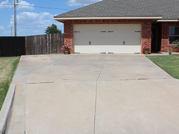 3rd image of 110 Woodridge Dr