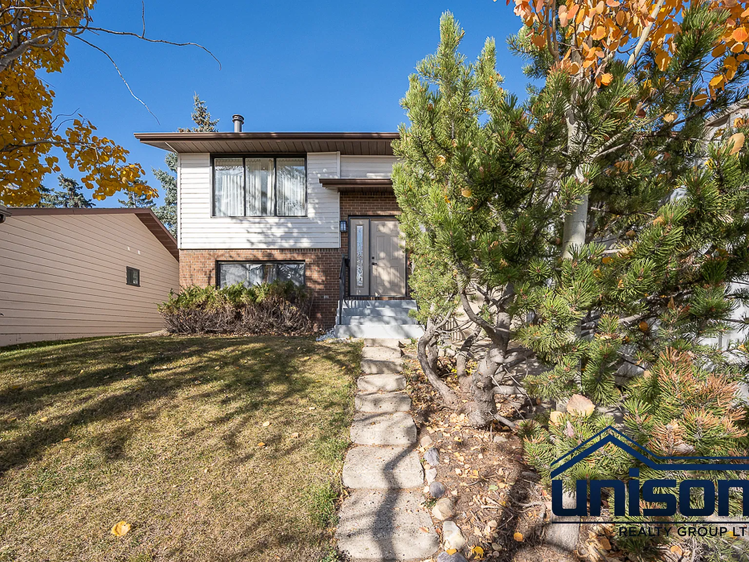 3 bed, 1800 sqft, $2,100 — Photo 3