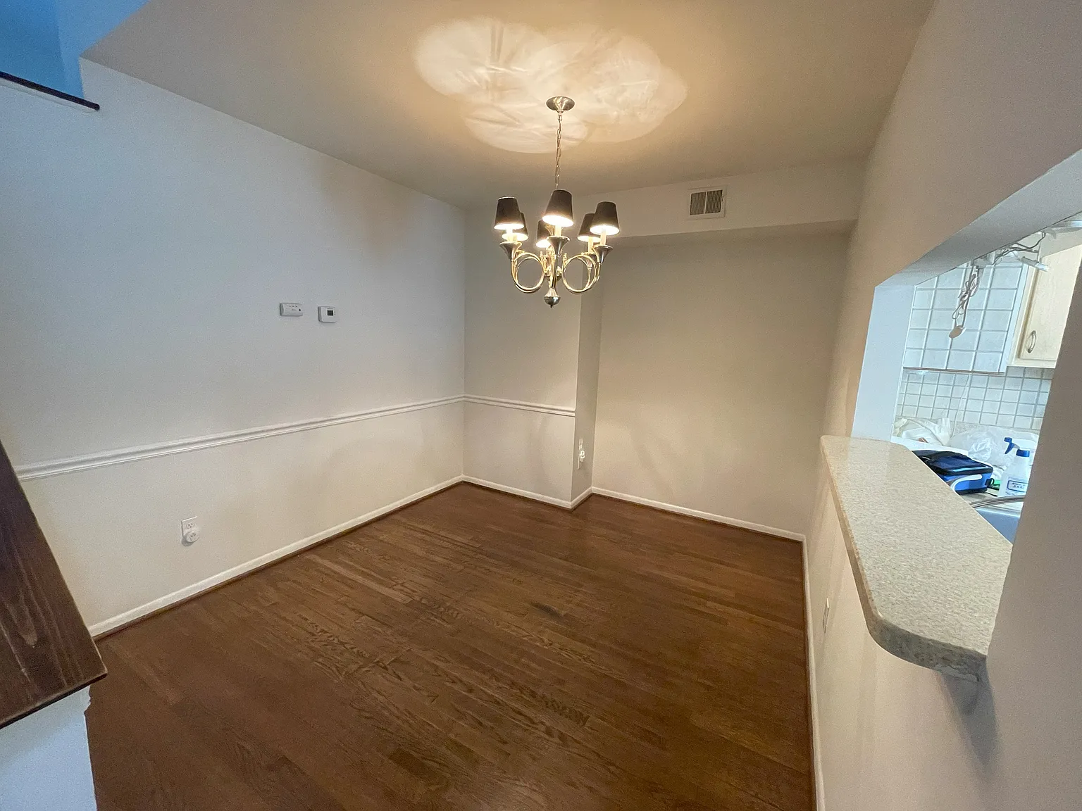 3 bed, 1438 sqft, $2,300 — Photo 3