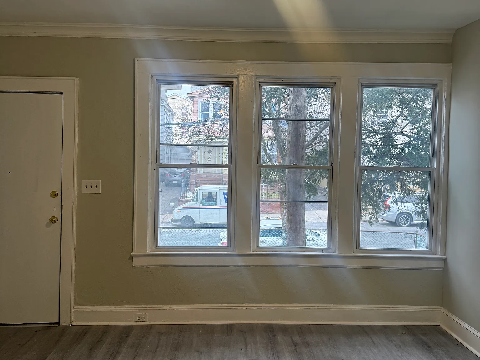 193 Shepard Ave — Photo 3