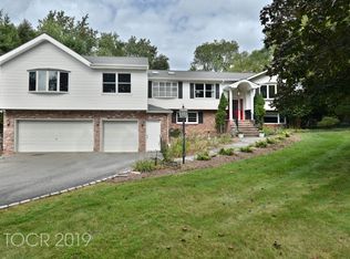 15 Masonicus Rd, Mahwah, NJ 07430