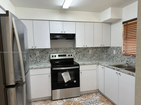2778 NW 131st St, Opa Locka, FL 33054