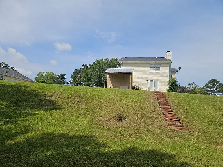 304 Greenview Ct — Photo 24