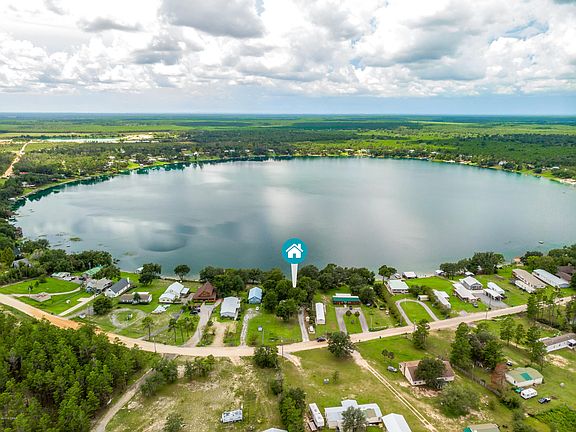 4th image of 3493 Crystal Lake Dr
