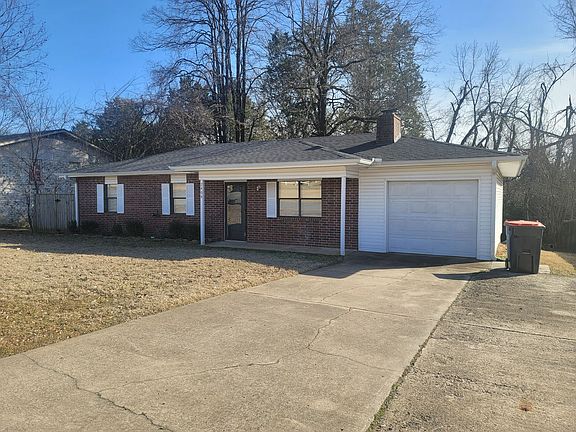 2nd image of 2406 Taft St