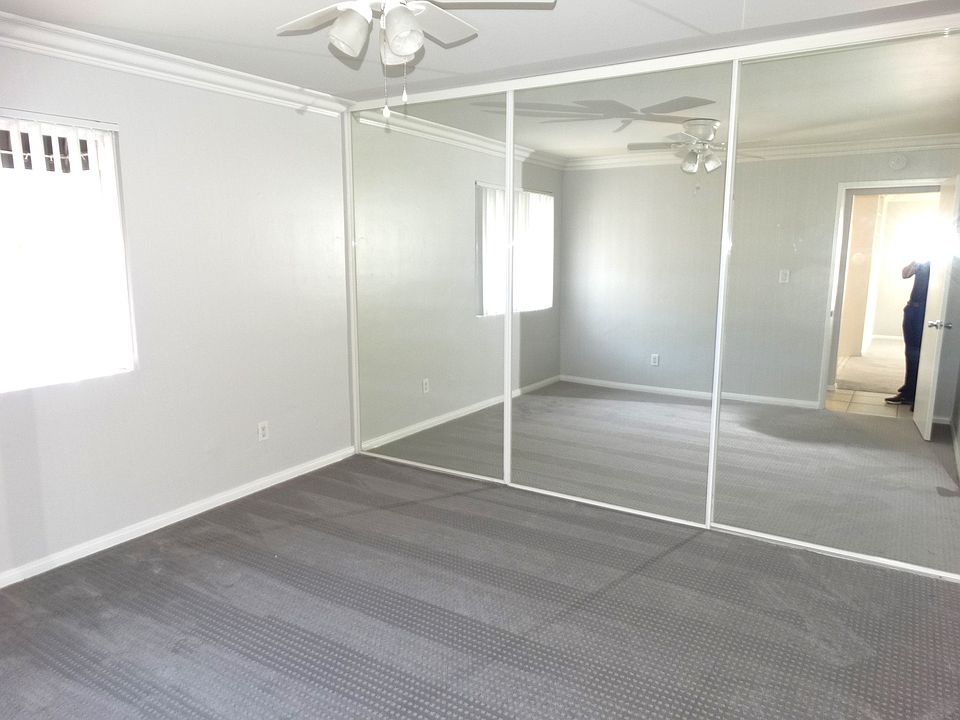 Master Bedroom (Closet cover whole wall)
15x7