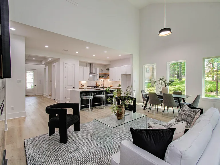 1802 Rollingwood Dr — Photo 13
